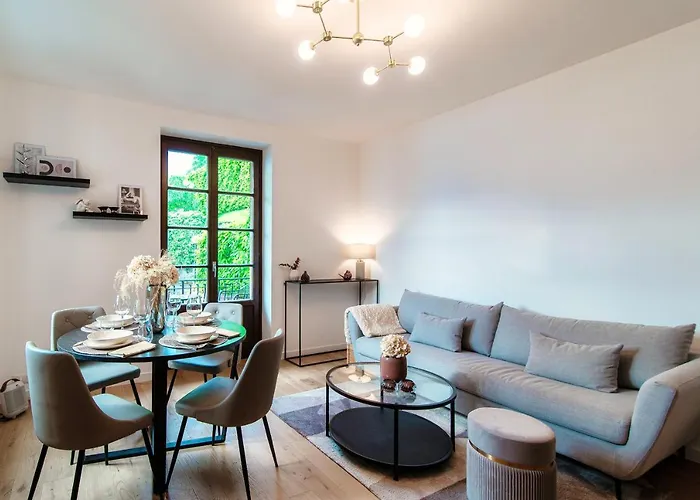 Apartment Agastache & Salvia - By Myhomeincomo