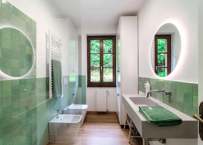 Agastache & Salvia - By Myhomeincomo Apartment